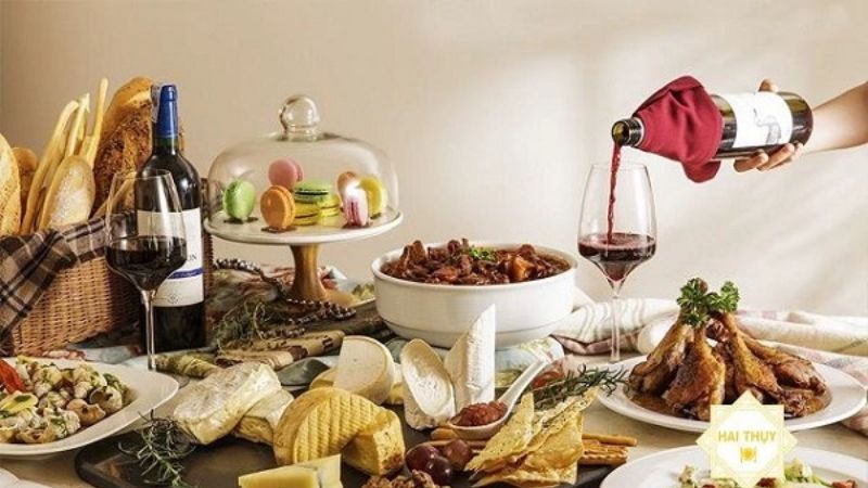 Đánh số mấy khi chiêm bao thấy bàn ăn bày đẹp Đánh số mấy khi chiêm bao thấy bàn ăn bày đẹp