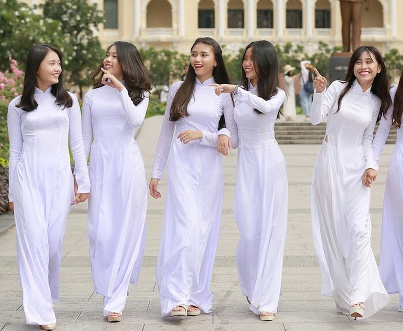 Mơ Thấy Áo Dài Nữ Đánh Con Gì Mang Lại May Mắn? Mơ Thấy Áo Dài Nữ Đánh Con Gì Mang Lại May Mắn?