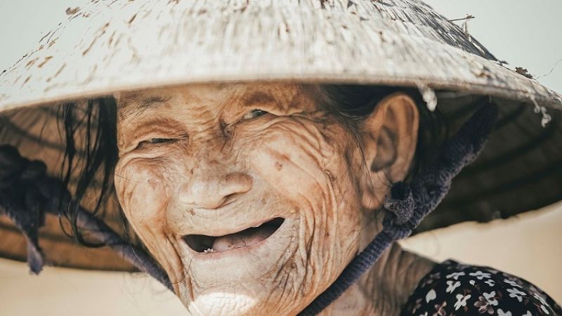 Mộng thấy ảnh bà cụ chửi mắng mình Mộng thấy ảnh bà cụ chửi mắng mình